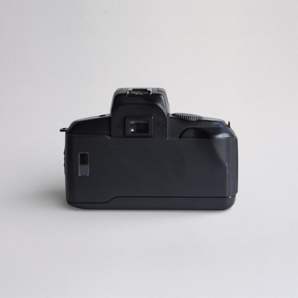 Canon EOS 750