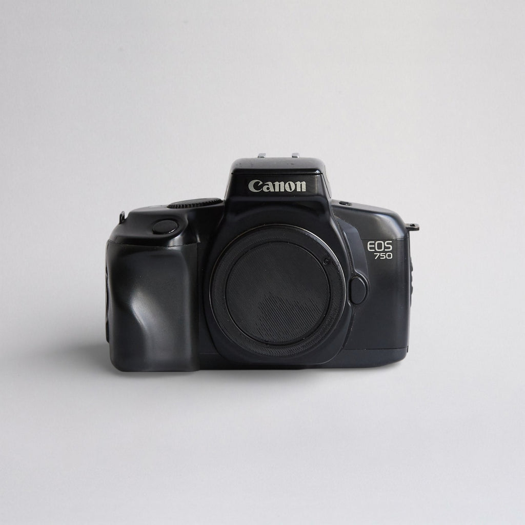 Canon EOS 750