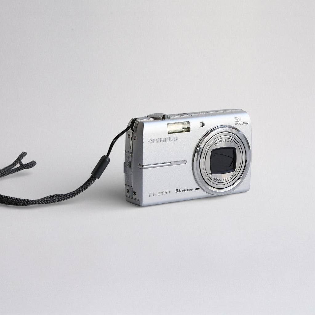 Olympus FE-200