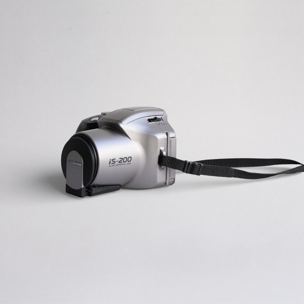 Olympus IS 200